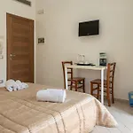 Hotiday Lungomare 公寓式酒店 3*